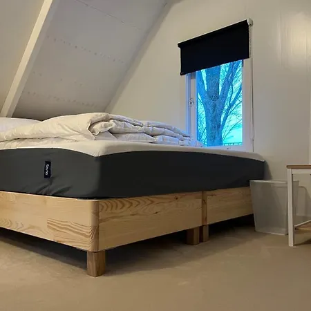 Rina's House - Authentiek Houten Gastenverblijf * Watergang