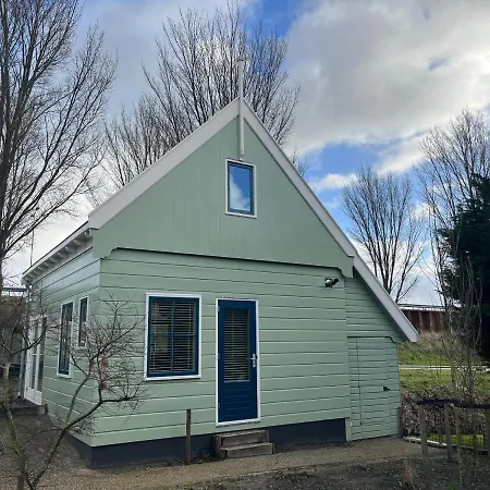 Holiday home Rina's House - Authentiek Houten Gastenverblijf