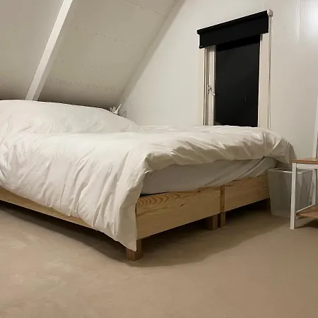 Rina's House - Authentiek Houten Gastenverblijf * Watergang