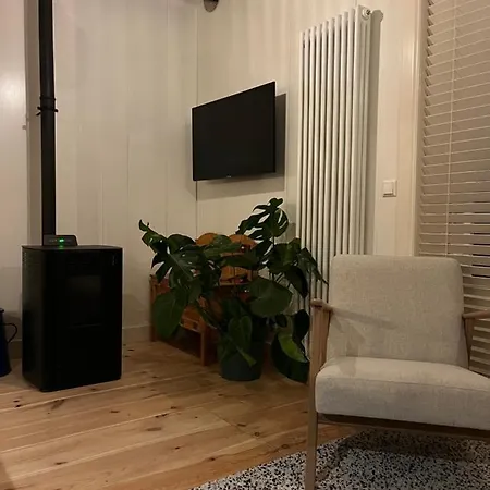 Rina's House - Authentiek Houten Gastenverblijf Watergang