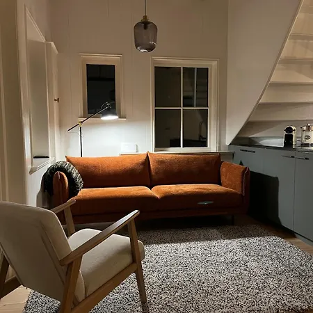 Rina's House - Authentiek Houten Gastenverblijf *